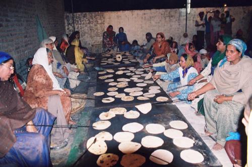 AGSS 2001 guru ka langar(76)