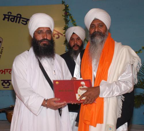 Adutti Gurmat Sangeet Samellan- 2011 (3)