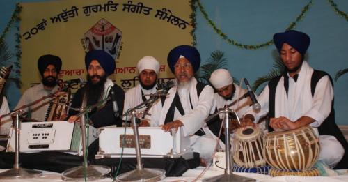 Adutti Gurmat Sangeet Samellan- 2011 (33)