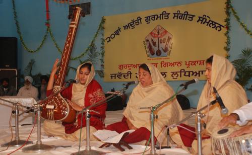 Adutti Gurmat Sangeet Samellan- 2011 (46)