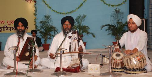 Adutti Gurmat Sangeet Samellan- 2011 (52)