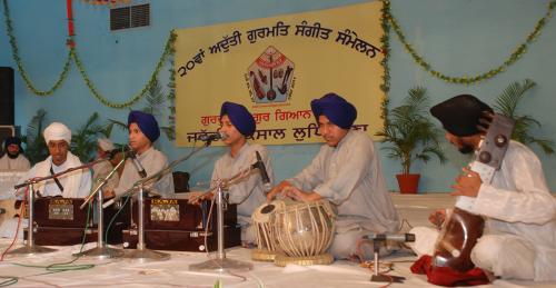 Adutti Gurmat Sangeet Samellan- 2011 (55)