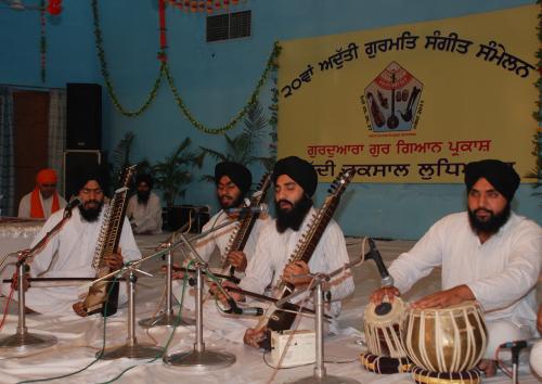 Adutti Gurmat Sangeet Samellan- 2011 (58)