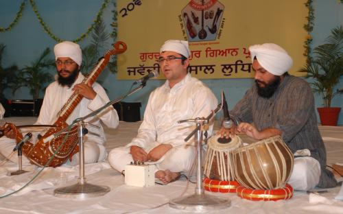 Adutti Gurmat Sangeet Samellan- 2011 (60)