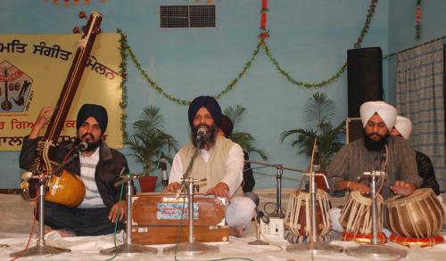 Adutti Gurmat Sangeet Samellan- 2011 (72)