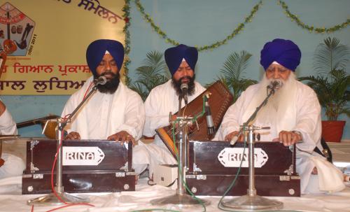 Adutti Gurmat Sangeet Samellan- 2011 (78)