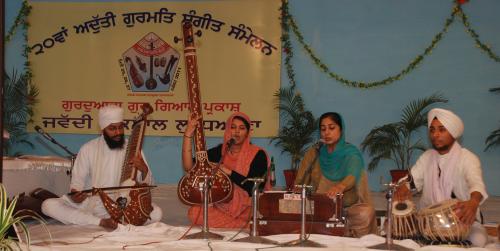 Adutti Gurmat Sangeet Samellan- 2011 (84)