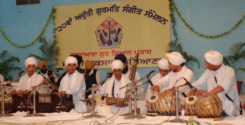 Adutti Gurmat Sangeet Samellan- 2011 (89)