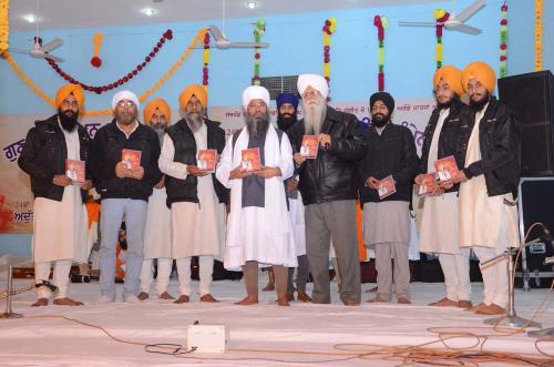 Sant Baba Amir Singh ji releasing CD of Prof Shaminderpal Singh ji