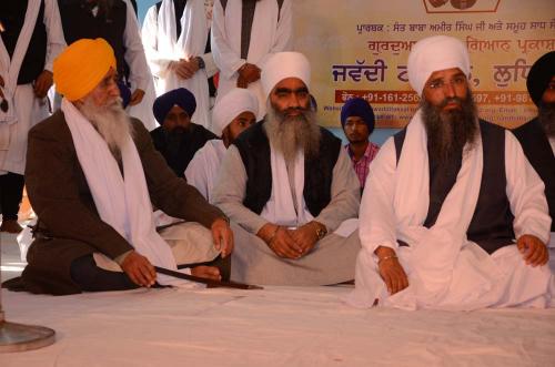 Singh Sahib Giani Joginder Singh ji Vidanti Jathedar Sri Akal Takhat Sahib and Sant Baba Amir Singh ji