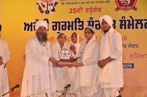 Adutti Gurmat Sangeet Samallen 2016 (55)