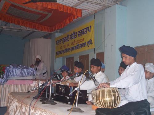 Gurmat Sangeet Workshop 2006 (19)