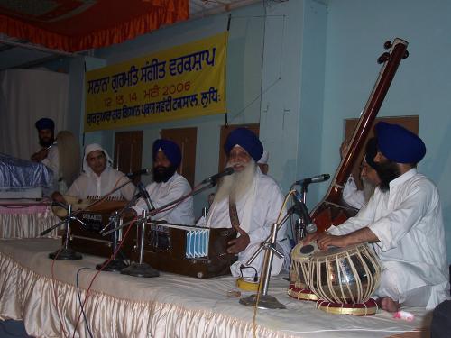 Gurmat Sangeet Workshop 2006 (24)