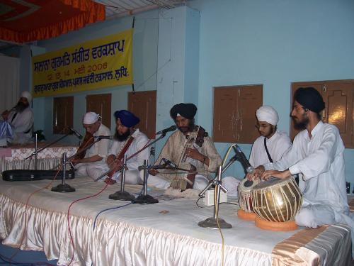 Gurmat Sangeet Workshop 2006 (26)