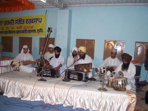 Gurmat Sangeet Workshop 2006 (27)