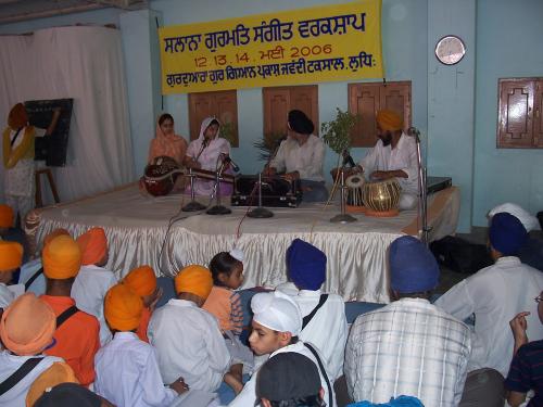 Gurmat Sangeet Workshop 2006 (31)