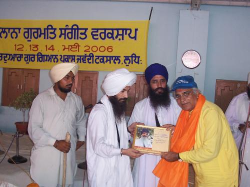 Gurmat Sangeet Workshop 2006 (46)