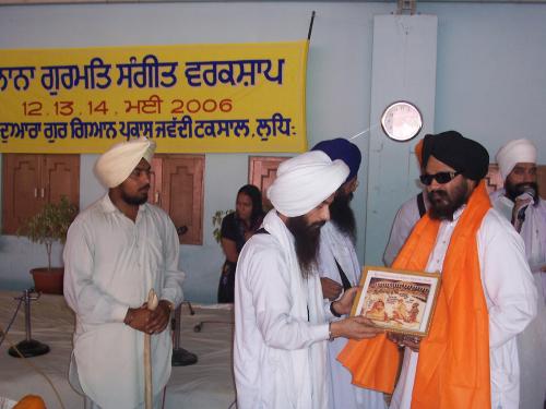 Gurmat Sangeet Workshop 2006 (49)