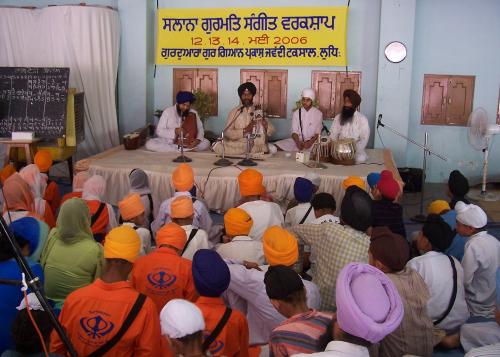 Gurmat Sangeet Workshop 2006 (7)