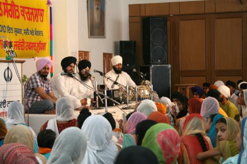 Gurmat Sangeet Workshop 2010 (40)