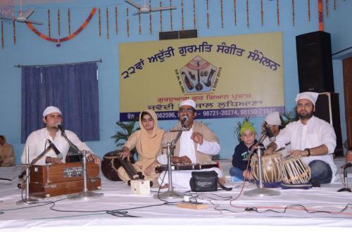 Adutti Gurmat Sangeet Samellan 2013 (15)