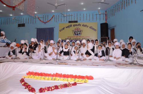 Adutti Gurmat Sangeet Samellan 2013 (20)