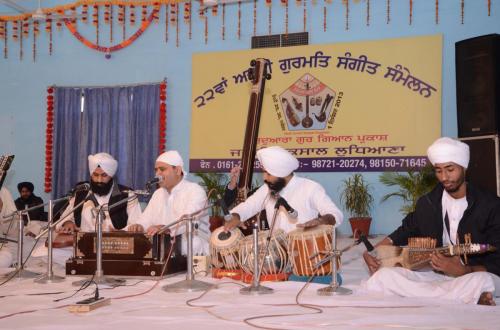 Adutti Gurmat Sangeet Samellan 2013 (42)