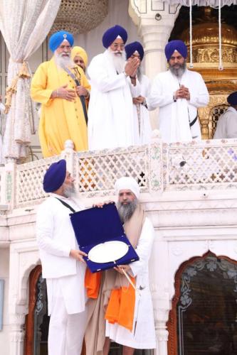 Sant Baba Sucha Singh ji honoured from Akal Takhat Sahib, award received by Sant Baba Amir Singh ji (25)
