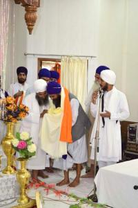 Sant-Baba-Amir-Singh-ji-honouring-Jathedar-Sant-Baba-Avtar-Singh-Dal-Baba-Bidhi-Chand-sahib
