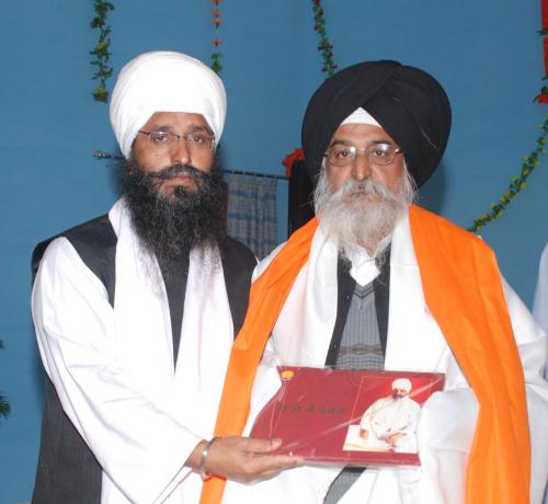 Adutti Gurmat Sangeet Samellan- 2011 (14)