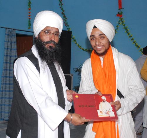 Adutti Gurmat Sangeet Samellan- 2011 (15)