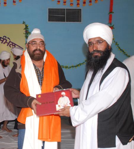 Adutti Gurmat Sangeet Samellan- 2011 (17)
