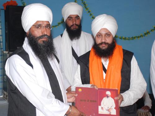 Adutti Gurmat Sangeet Samellan- 2011 (4)