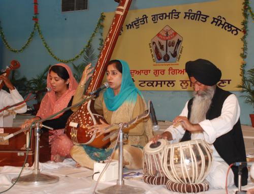 Adutti Gurmat Sangeet Samellan- 2011 (63)