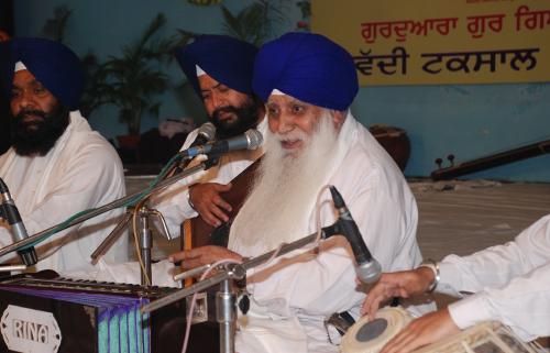 Adutti Gurmat Sangeet Samellan- 2011 (76)