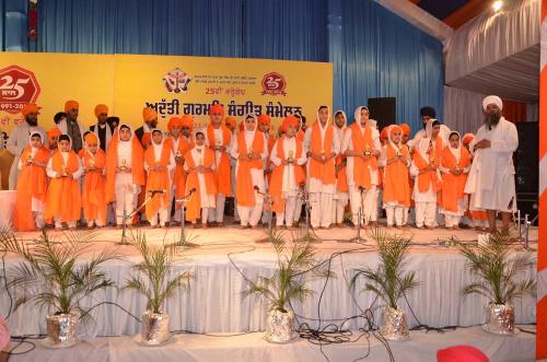 Adutti Gurmat Sangeet Samallen 2016 (66)
