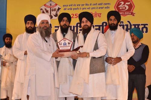 Adutti Gurmat Sangeet Samallen 2016 (72)