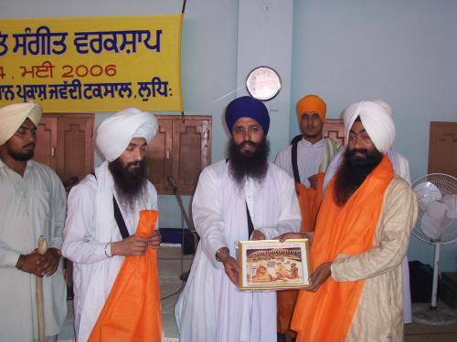 Gurmat Sangeet Workshop 2006 (58)