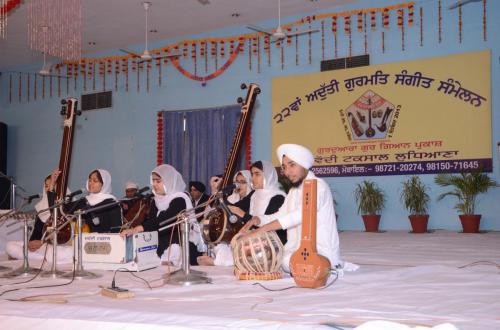 Adutti Gurmat Sangeet Samellan 2013 (32)