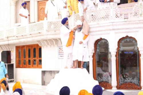 Sant Baba Sucha Singh ji honoured from Akal Takhat Sahib, award received by Sant Baba Amir Singh ji (15)